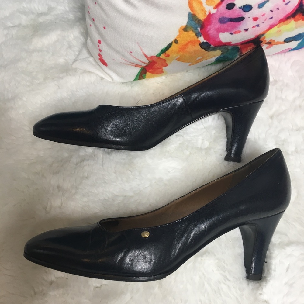 Brand Gucci,Size 35 1/2 color black